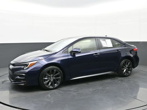 Used 2025 Toyota Corolla SE image 6