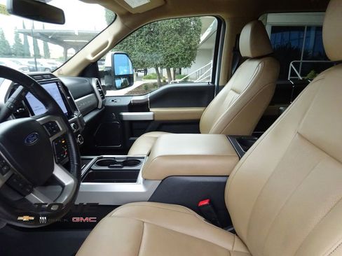 Used 2022 Ford F250 Lariat w/ Lariat Ultimate Package image 14