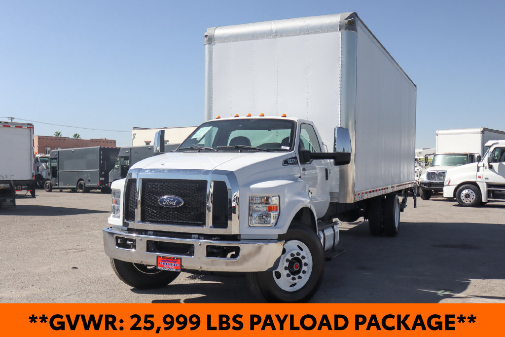 Used 2021 Ford F750 2WD Regular Cab Super Duty image 4
