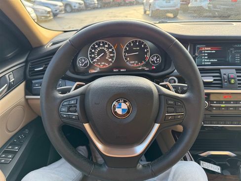 Used 2017 BMW X4 xDrive28i image 11