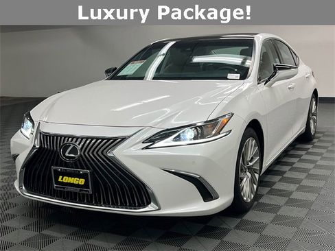 Used 2021 Lexus ES 350 Luxury image 2