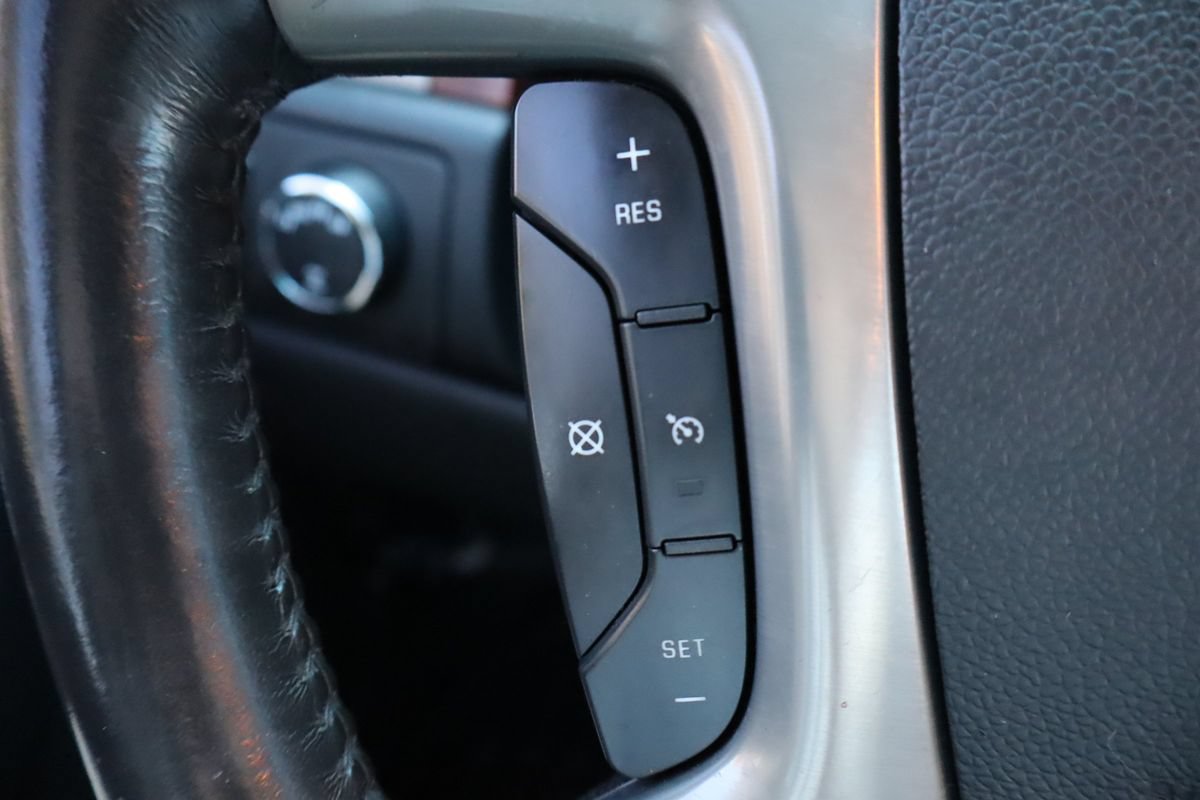 Used 2011 GMC Yukon SLT w/ SLT-2 Equipment Package AWD/4WD image 30