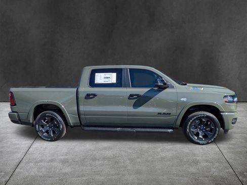 New 2026 RAM 1500 4x4 Crew Cab image 3