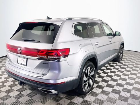 Used 2024 Volkswagen Atlas SEL AWD/4WD image 7