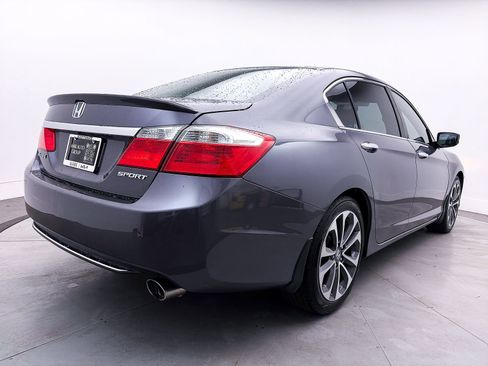 Used 2015 Honda Accord Sport image 10