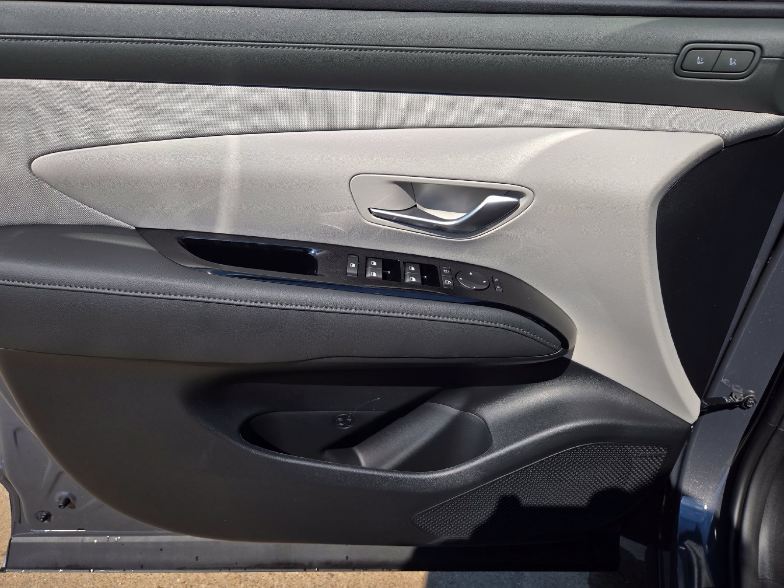 New 2026 Hyundai Tucson Limited FWD image 19