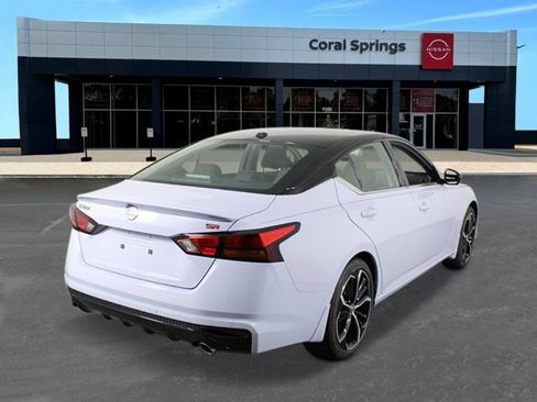 New 2026 Nissan Altima 2.5 SR w/ SR Premium Package FWD image 5