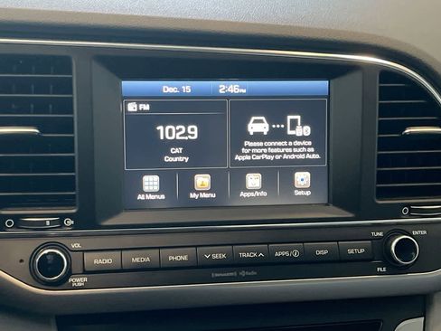 Used 2017 Hyundai Elantra SE image 16