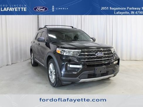 Used 2020 Ford Explorer XLT w/ Equipment Group 202A AWD/4WD image 1