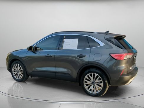 Certified 2020 Ford Escape Titanium w/ Titanium Premium Package 2.0 AWD/4WD image 19