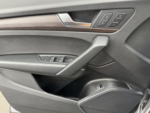 Used 2023 Audi Q5 2.0T Premium image 9