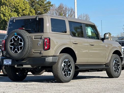 New 2025 Ford Bronco Outer Banks image 5