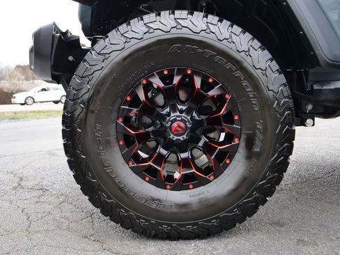 Used 2024 Jeep Wrangler Unlimited Rubicon w/ Safety Group image 2