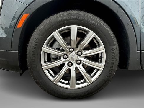 Used 2021 Cadillac XT4 Premium Luxury image 9
