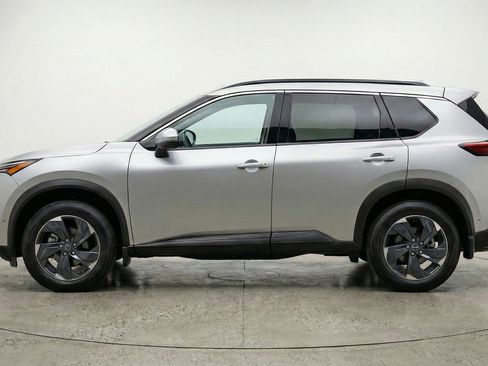 Used 2025 Nissan Rogue SV FWD image 5