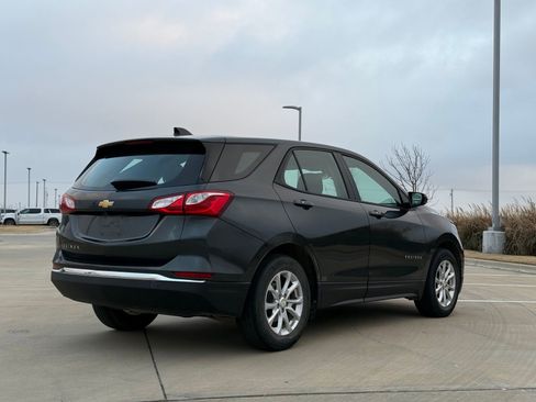 Used 2018 Chevrolet Equinox LS image 8