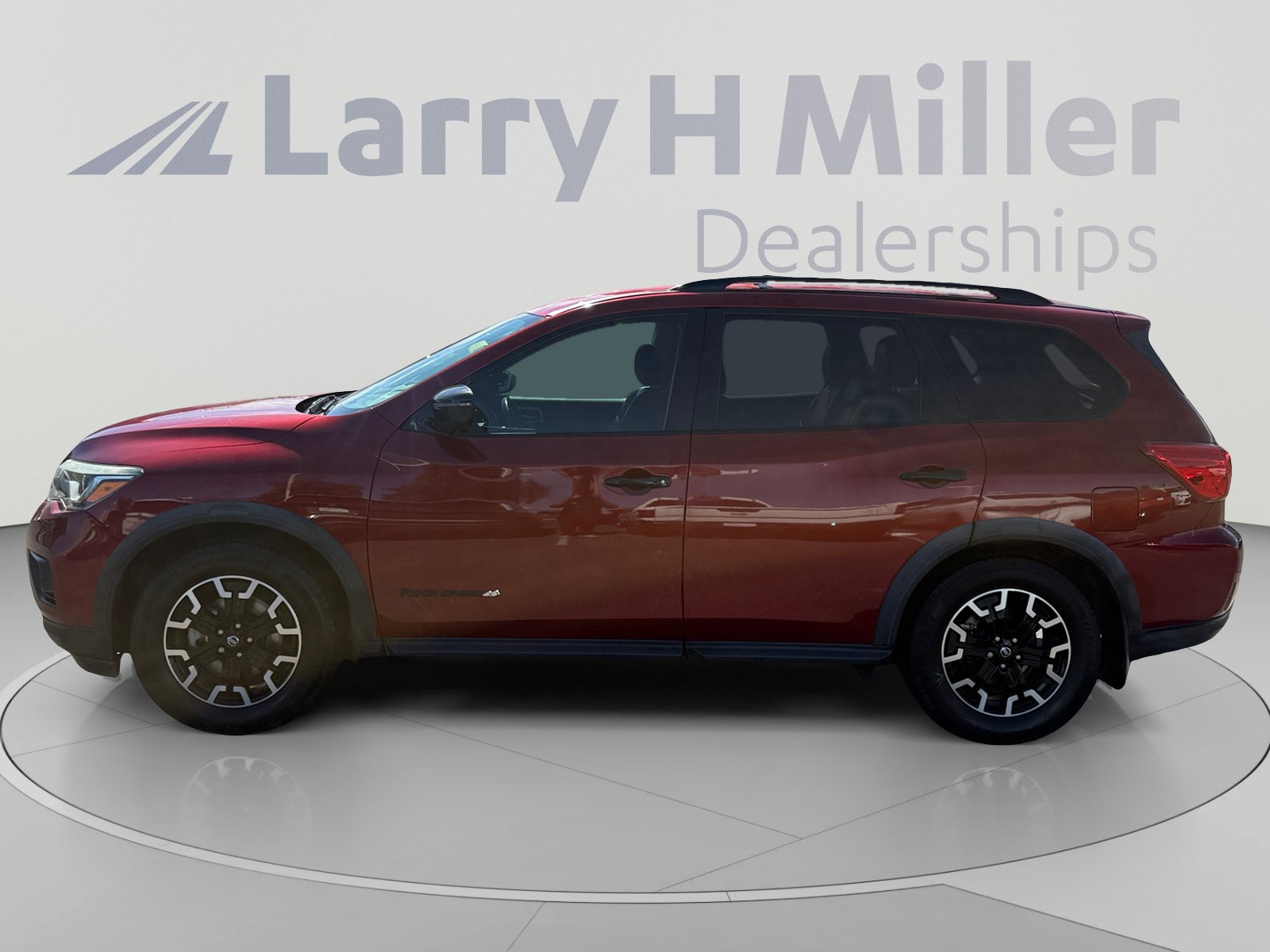 Used 2020 Nissan Pathfinder SV w/ Rock Creek Edition FWD image 2