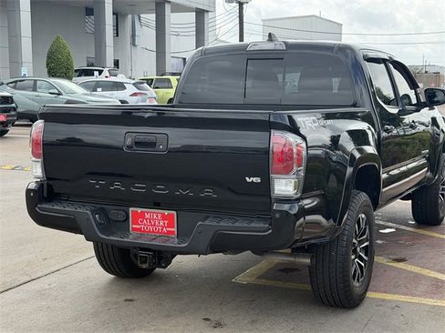 Used 2021 Toyota Tacoma TRD Sport w/ Technology Package image 7