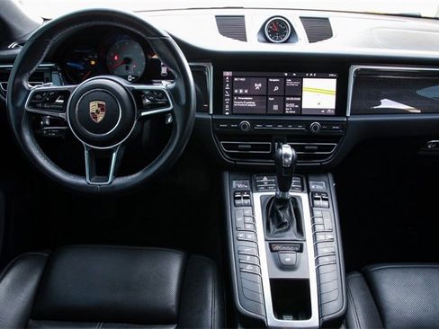 Used 2020 Porsche Macan S image 35