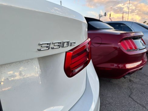 Used 2018 BMW 330e image 9