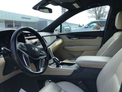 Used 2018 Cadillac XT5 AWD w/ LPO, Wheel Lock Package image 8