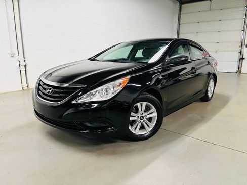 Used 2011 Hyundai Sonata GLS w/ Popular Equipment Pkg 2 FWD image 1