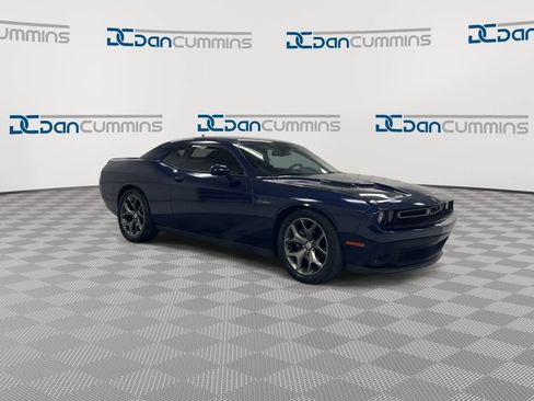 Used 2015 Dodge Challenger R/T Plus RWD image 2