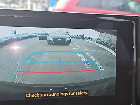 Used 2023 Toyota Corolla Cross L image 11