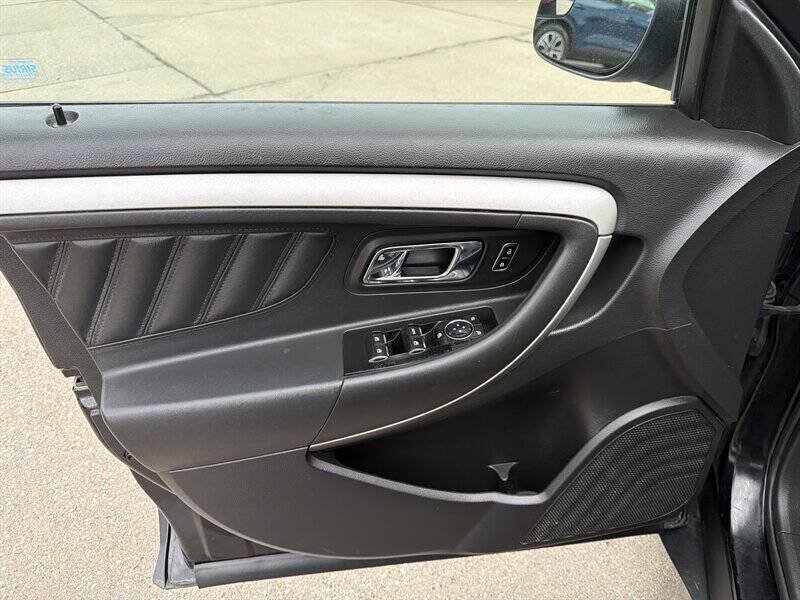 Used 2013 Ford Taurus SEL FWD image 11