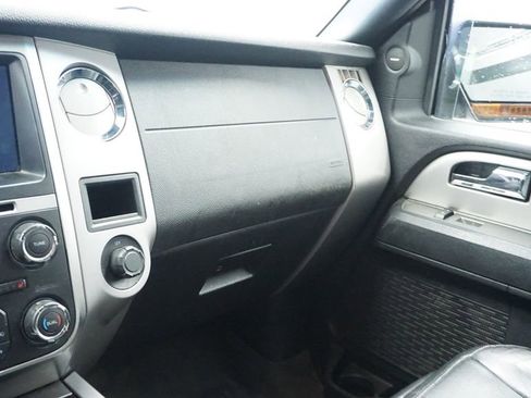 Used 2017 Ford Expedition EL XLT w/ Equipment Group 202A image 32