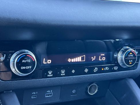 Used 2024 Mitsubishi Outlander SE image 26