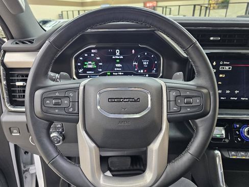 Used 2025 GMC Sierra 1500 Denali w/ Denali Reserve Package AWD/4WD image 31