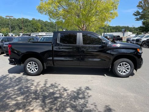 Used 2025 Chevrolet Silverado 1500 RST w/ Z71 Off-Road Package AWD/4WD image 8