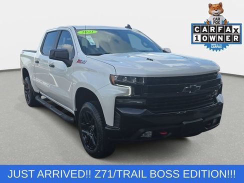 Used 2021 Chevrolet Silverado 1500 LT Trail Boss w/ Convenience Package II AWD/4WD image 3