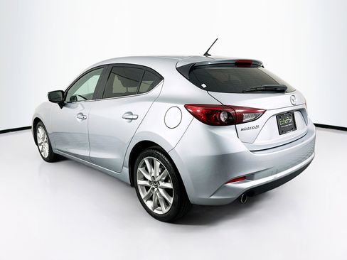 Used 2017 MAZDA MAZDA3 Touring image 5