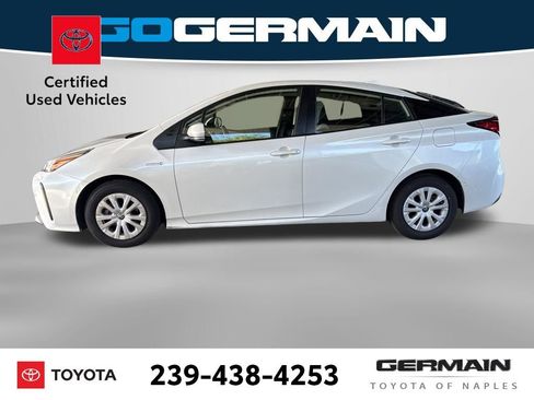 Used 2022 Toyota Prius LE image 3
