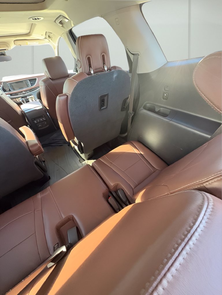 Used 2018 Buick Enclave Avenir w/ Avenir Technology Package AWD/4WD image 17