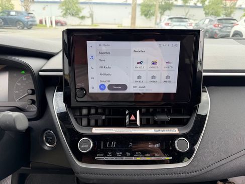 Used 2024 Toyota Corolla SE FWD image 23