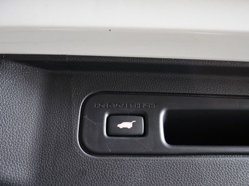 Used 2025 Honda Pilot EX-L image 21