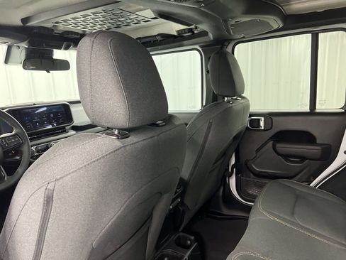 Used 2024 Jeep Wrangler Sport S image 15