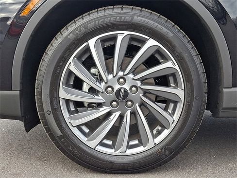 Certified 2025 Lincoln Corsair Reserve image 8