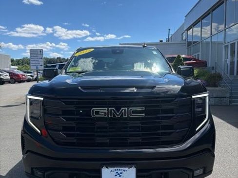 Used 2023 GMC Sierra 1500 Elevation AWD/4WD image 2