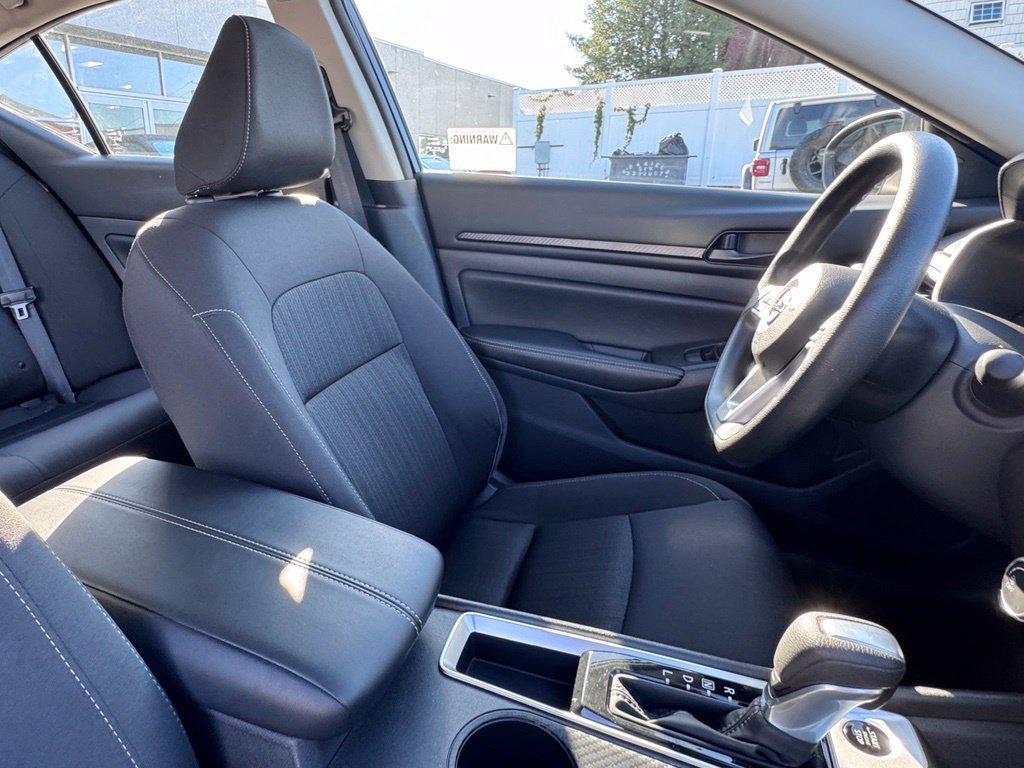 Used 2026 Nissan Altima 2.5 SV FWD image 19