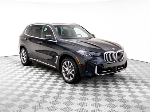 New 2026 BMW X5 xDrive40i w/ Climate Comfort Package image 8