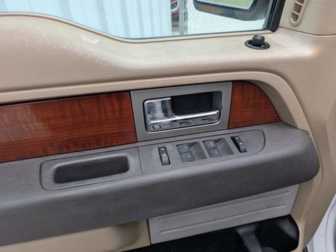Used 2009 Ford F150 Lariat AWD/4WD image 9
