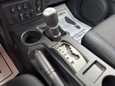 Used 2012 Toyota FJ Cruiser 4WD w/ Upgrade Pkg image 20