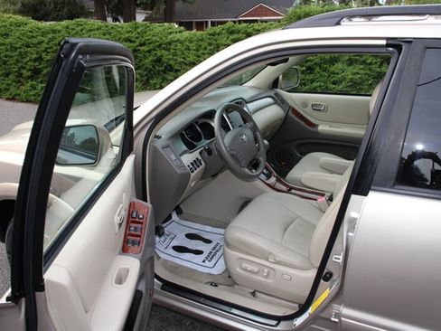 Used 2007 Toyota Highlander Limited AWD/4WD image 5