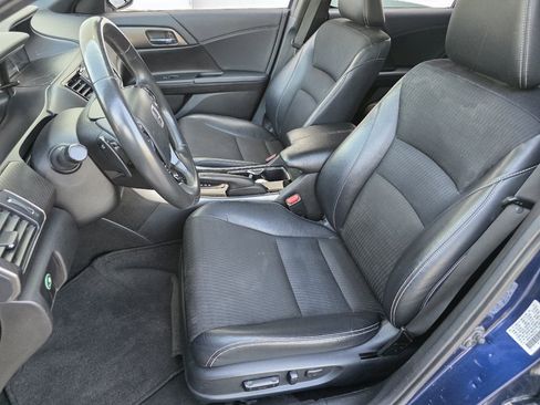 Used 2016 Honda Accord Sport image 10