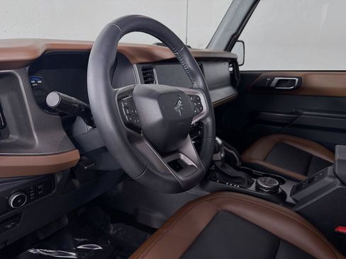 Used 2024 Ford Bronco Outer Banks AWD/4WD image 13