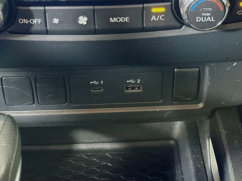 Used 2022 Nissan Frontier SV AWD/4WD image 30